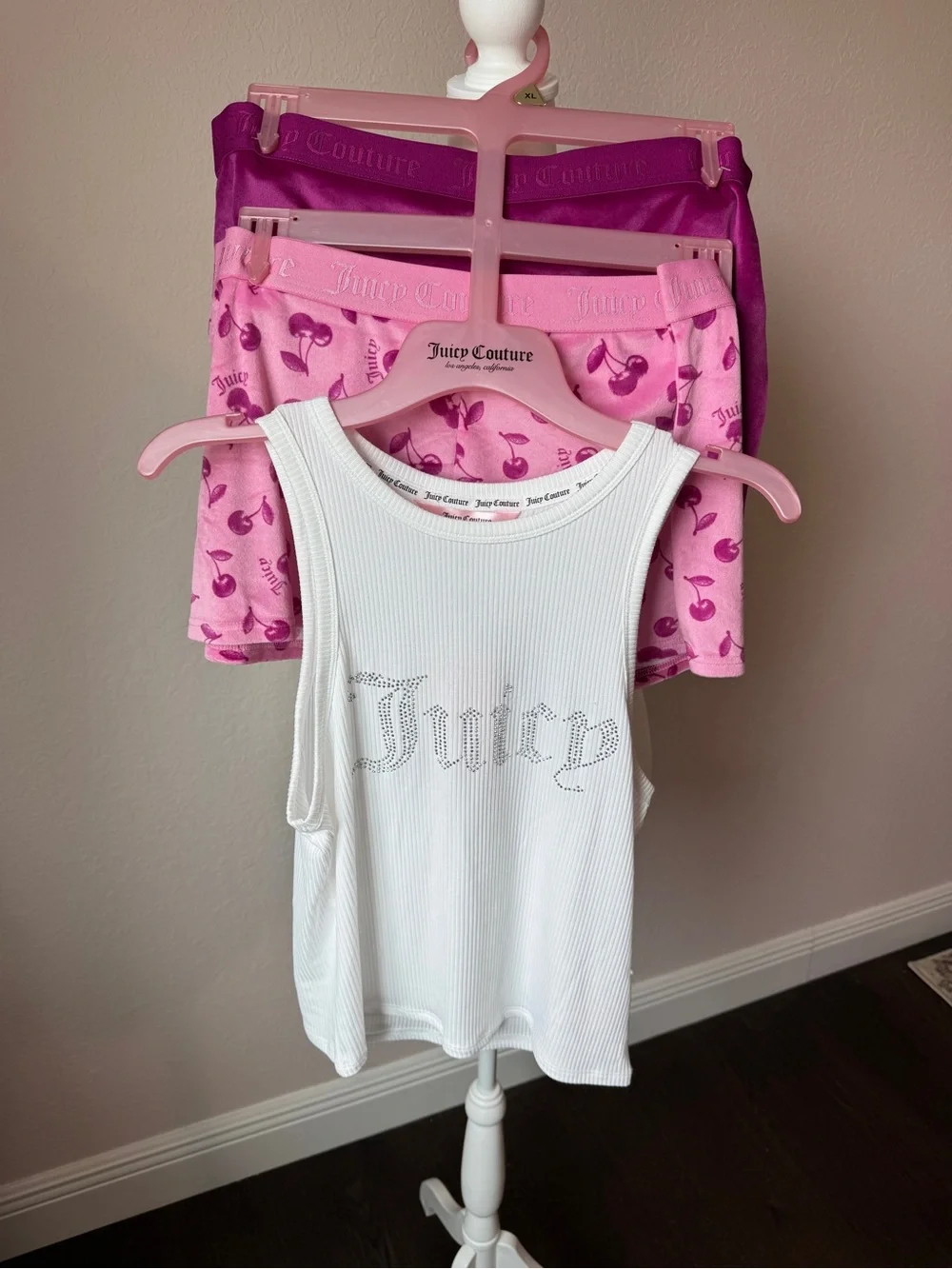 NWT Juicy Couture White Ribbed Tank with 2 Velvet Pink Cherry Boxer Shorts XL